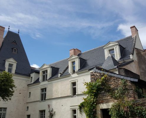 Rénovation ardoises armen monuments historiques - Angers
